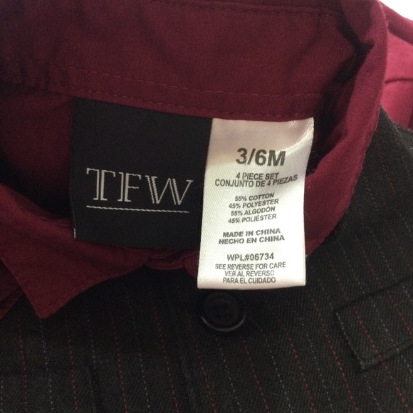 Like New TFW Baby Boy Suit 4 Pz Black  & Burgundy - Picture 4 of 8